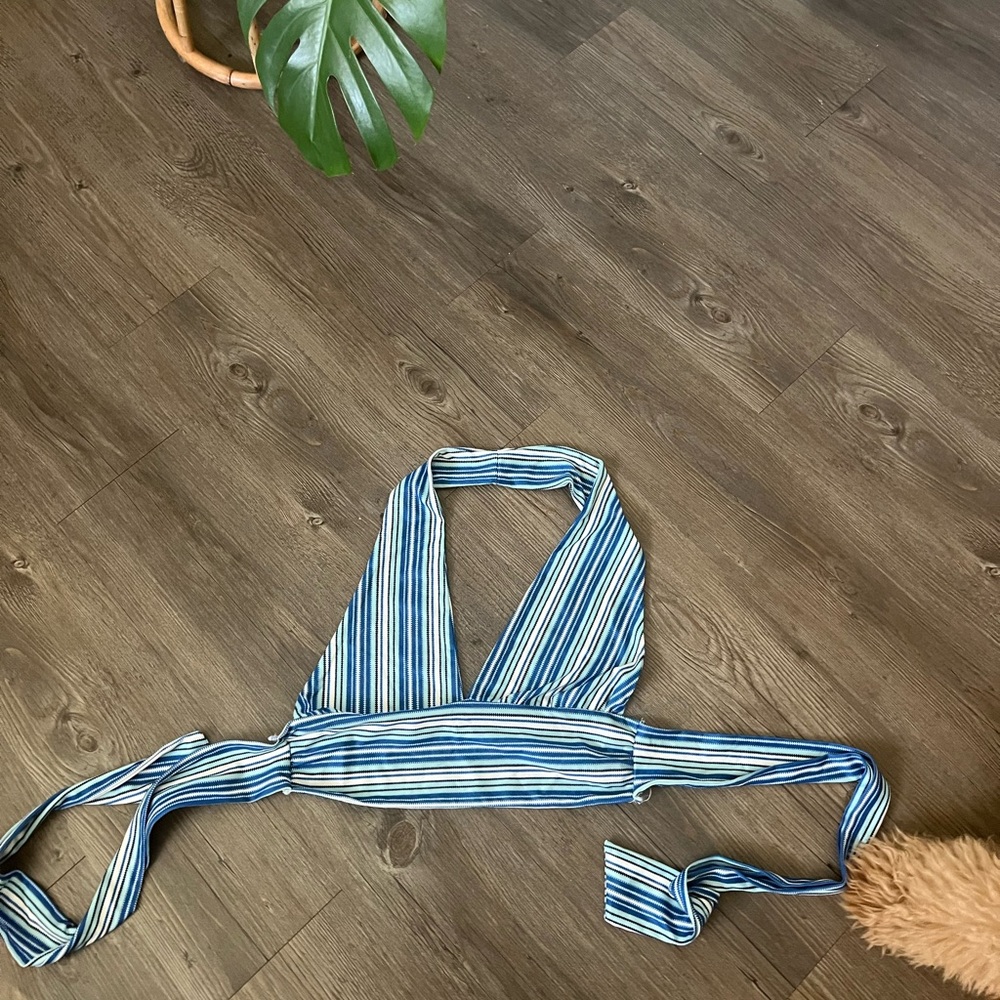 Halter crop top